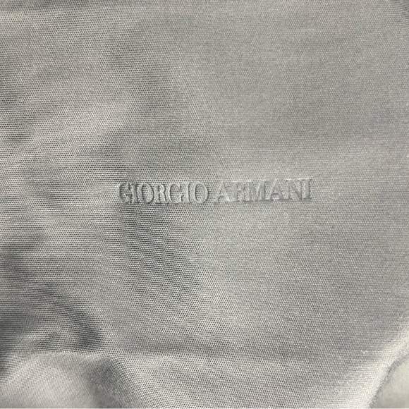 *Damaged* Giorgio Armani Solid Black Hard Sunglasses Case w/ Gray Cleaning Cloth - Picture 12 of 13